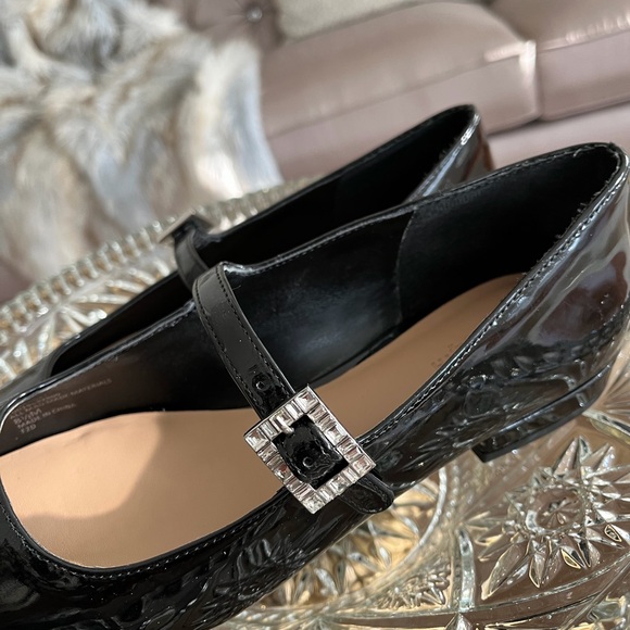 Elegant Black Patent Leather Mary Jane Women's Flats. Rhinestone buckle. - Picture 4 of 7